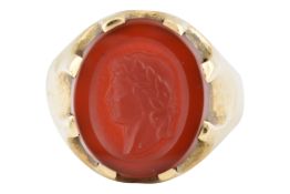 A HALLMARKED 9CT GOLD CAMEO SIGNET RING