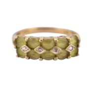 9CT GOLD & PERIDOT & DIAMOND 14 STONE RING