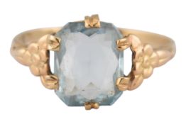 14CT GOLD & AQUAMARINE RING