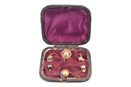 ASSORTMENT OF BUTTON STUDS