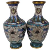 PAIR OF EARLY 20TH CENTURY CHINESE CLOISONNÉ VASES 20世纪掐丝珐琅彩花瓶一对