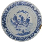 19TH CENTURY QING DYNASTY BLUE & WHITE 'WARRIOR' CHARGER 清 青花人物盘