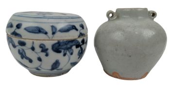 SONG/MING DYNASTY QINGBAI JARLET & A BLUE & WHITE SEAL BOX 宋 青白小罐和元青花盒