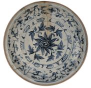 LARGE MING DYNASTY ANNAMESE VIETNAMESE BLUE & WHITE CHARGER 15世纪 越南 安南青花