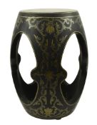 20TH CENTURY CHINESE LACQUERED WOODEN DRUM STOOL 20世纪漆器鼓坐