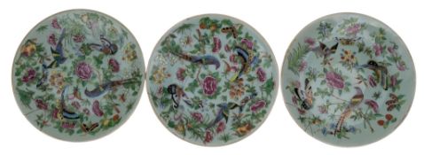 THREE QING CELADON GROUND CANTON FAMILLE ROSE CHARGERS 清 豆青釉广彩`盘`三件