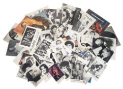 AUTOGRAPHS - ENTERTAINERS C1970S TO 1990S