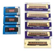 MODEL RAILWAY - 8X DAPOL N GAUGE CARRIAGES AND ROLLING STOCK
