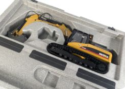RC MODELS - DIECAST HUINA 1/14 SCALE MODEL EXCAVATOR