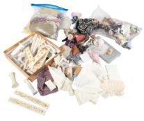 DOLLS HOUSE - COLLECTION OF VINTAGE DOLLS HOUSE ACCESSORIES