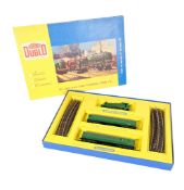 MODEL RAILWAY - HORNBY DUBLO OO GAUGE LOCOMOTIVE PASSENGER TRAIN SET