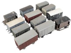 MODEL RAILWAY - COLLECTION OF O GAUGE ROLLING STOCK WAGONS