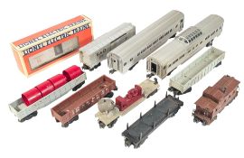 MODEL RAILWAY - COLLECTION OF LIONEL O GAUGE ROLLING STOCK