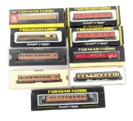 MODEL RAILWAY - 9X GRAHAM FARISH N GAUGE CARRIAGES