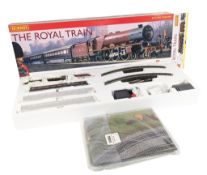MODEL RAILWAY - OO GAUGE HORNBY 'THE ROYAL TRAIN' LOCOMOTIVE TRAIN SET