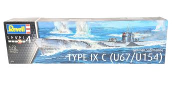 MODEL KITS - REVELL 1/72 SCALE GERMAN SUBMARINE MODEL KIT