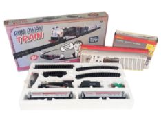MODEL RAILWAY - OO GAUGE RUN AWAY TRAIN SET WITH HORNBY ACCESSORIES