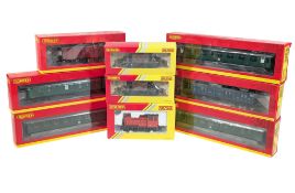 MODEL RAILWAY - HORNBY OO GAUGE COACHES ROLLING STOCK AND DIESEL SHUNTER
