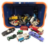 DIECAST - A COLLECTION OF ASSORTED MATCHBOX AND OTHER DIECAST MODELS