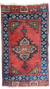 EARLY 20TH CENTURY TURKISH ANATOLIAN YASTIK WOOLLEN HAND WOVEN CARPET RUG