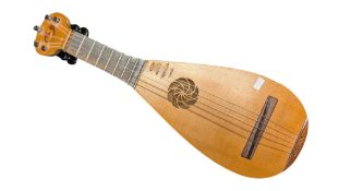 LATE 20TH CENTURY MEDIEVAL REVIVAL GITTERN / LUTE STRINGED INSTRUMENT