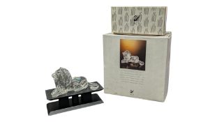 SWAROVSKI - 1995 ANNUAL EDITION CRYSTAL GLASS LION FIGURE