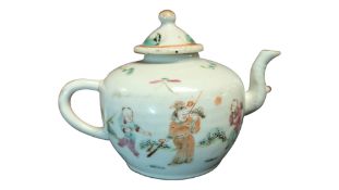 19TH CENTURY CHINESE PORCELAIN TEAPOT