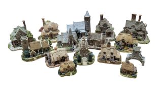 LILLIPUT LANE - COLLECTION OF VINTAGE 20TH CENTURY RESIN COTTAGE FIGURES