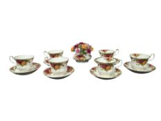 ROYAL ALBERT - OLD COUNTRY ROSES - COLLECTION OF 20TH CENTURY TEACUPS