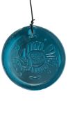 MANNER OF BLENKO GLASS - LATE 20TH CENTURY RETRO STUDIO GLASS SUNCATCHER / RAAMHANGER