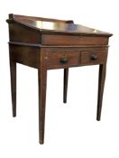 19TH CENTURY VICTORIAN MAHOGANY WRITING DESK