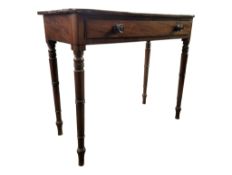 19TH CENTURY VICTORIAN MAHOGANY WRITING DESK