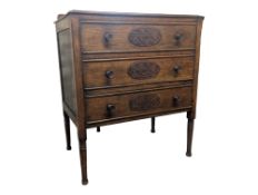 EARLY 20TH CENTURY OAK CHEST OF DRAWERS