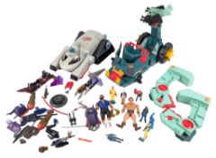 COLLECTION OF VINTAGE PLAYSETS & ACTION FIGURES