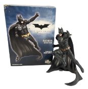 BATMAN - DC DIRECT LIMITED EDITION DARK KNIGHT STATUE