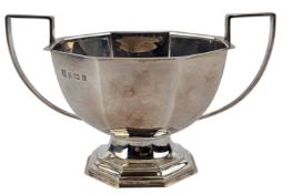 20TH CENTURY ELIZABETH II HALLMARKED SILVER BARKER ELLIS SUGAR BOWL