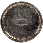 ELIZABETH II HALLMARKED SILVER SALVER / DISH / CARD TRAY