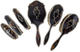 GEORGE V HALLMARKED SILVER & TORTOISESHELL DRESSING TABLE VANITY SET