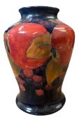 WILLIAM MOORCROFT - EARLY 20TH CENTURY POMEGRANATE PATTERN VASE
