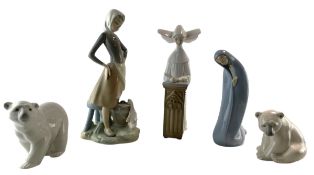 LLADRO - FIVE LATE 20TH CENTURY PORCELAIN FIGURES