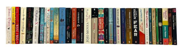 A COLLECTION OF MODERN PENGUIN PAPERBACKS - c190 VOLUMES