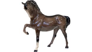 BESWICK, ENGLAND - VINTAGE 20TH CENTURY PORCELAIN CHINA HORSE FIGURINE