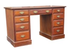 EDWARDIAN MAHOGANY TWIN PEDESTAL WRITING DESK