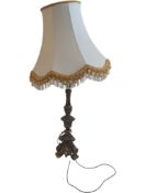 LATE 19TH CENTURY GILDED BRASS CLASSICAL INSPIRED DESK TABLE LAMP