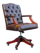 20TH CENTURY GEORGIAN REVIVAL CHESTERFIELD STYLE SWIVEL CHAIR