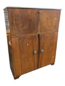 VINTAGE MID 20TH CENTURY WALNUT DRINKS / COCKTAIL CABINET