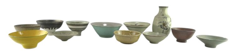 COLLECTION OF 20TH CENTURY & CONTEMPORARY STUDIO ART POTTERY FOOTED BOWLS