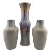 THREE CONTEMPORARY STUDIO ART POTTERY RUSKIN GLAZE STYLE VASES, TO INCLUDE COBRIDGE