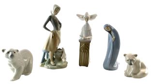 LLADRO - FIVE LATE 20TH CENTURY PORCELAIN FIGURES