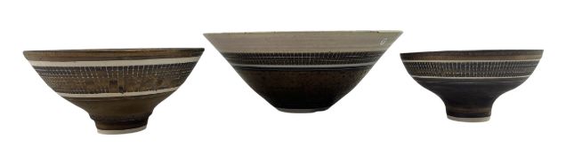 TWO CONTEMPORARY STUDIO ART POTTERY FOOTED BOWLS WITH INCISED DECORATION